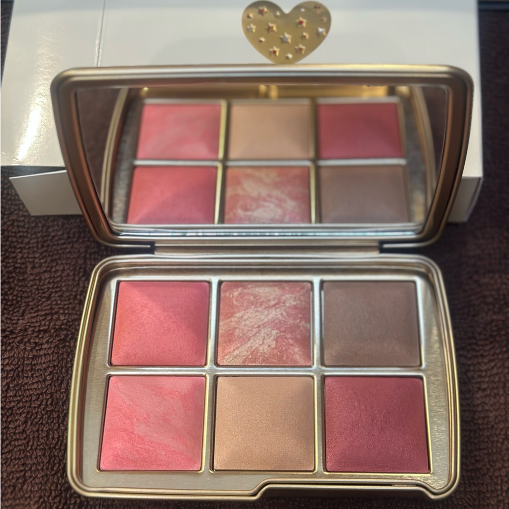 New Limited Edition Hourglass Love Six-Shade Blush & Glow Palette